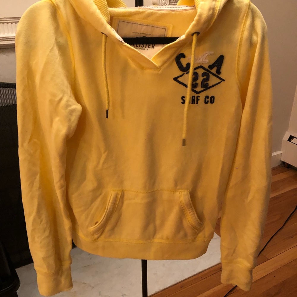 Hollister sweatshirt
